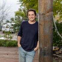 גיבורים בעל כורחנו דף הבית | נעמה שטרן