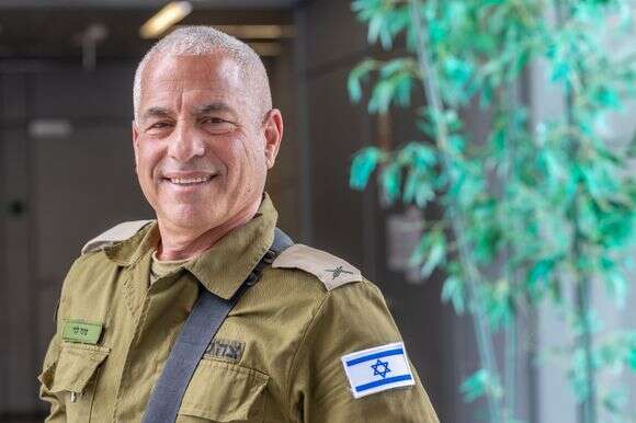 תא"ל (במיל') פיני לוי | יוסי אלוני