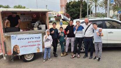 גלידה עד הבית: ישיבת בני עקיבא קרית הרצוג בני ברק | מרכז ישיבות ואולפנות בני עקיבא