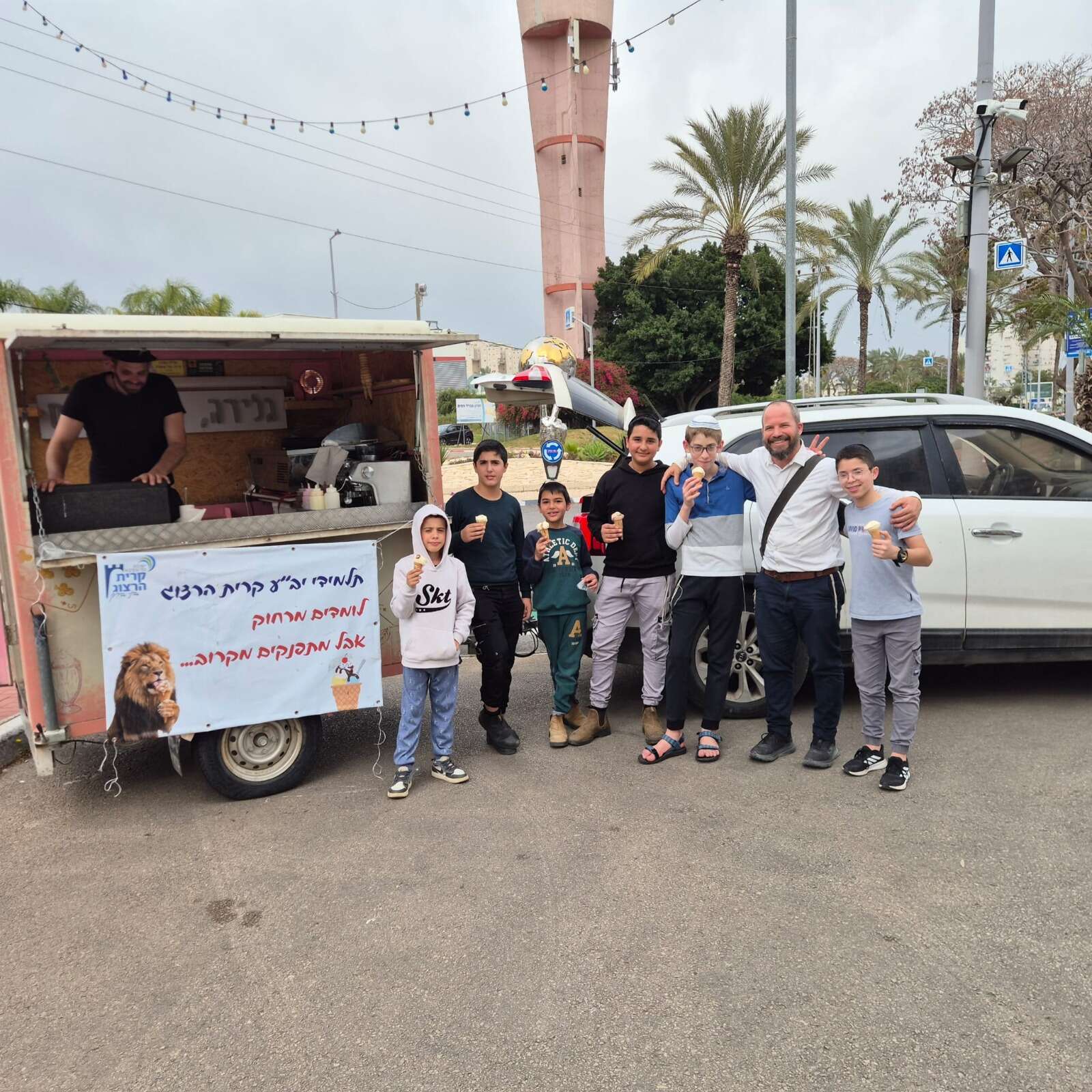 אוטו גלידה עד בתי התלמידים: המבצע של ישיבות בני עקיבא