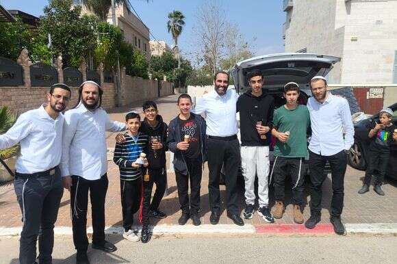 גלידה עד הבית: ישיבת בני עקיבא אדר"ת בת ים | מרכז ישיבות ואולפנות בני עקיבא