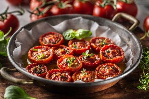 עגבניות מבושלות | יחצ חלי ממן