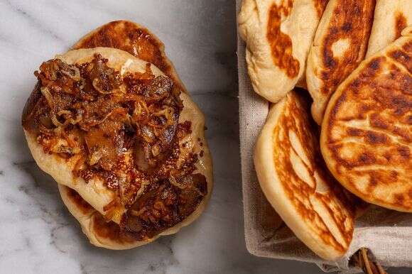 לחם שטוח מבירה | Goran Kosanovic for The Washington Post