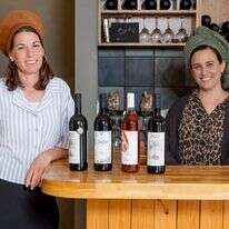 נטע לקס (ימין) ויסכה גלושטיין (שמאל) | נעמה שטרן