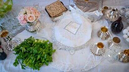 שולחן הסדר לערב חג הפסח | אריה לייב אברמס - פלאש 90 שולחן הסדר לערב חג הפסח | אריה לייב אברמס - פלאש 90