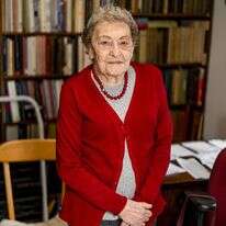 מאמע לושן דף הבית | נעמה שטרן