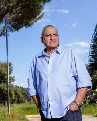 החרב מחוץ לנדן דף הבית | אריק סולטן