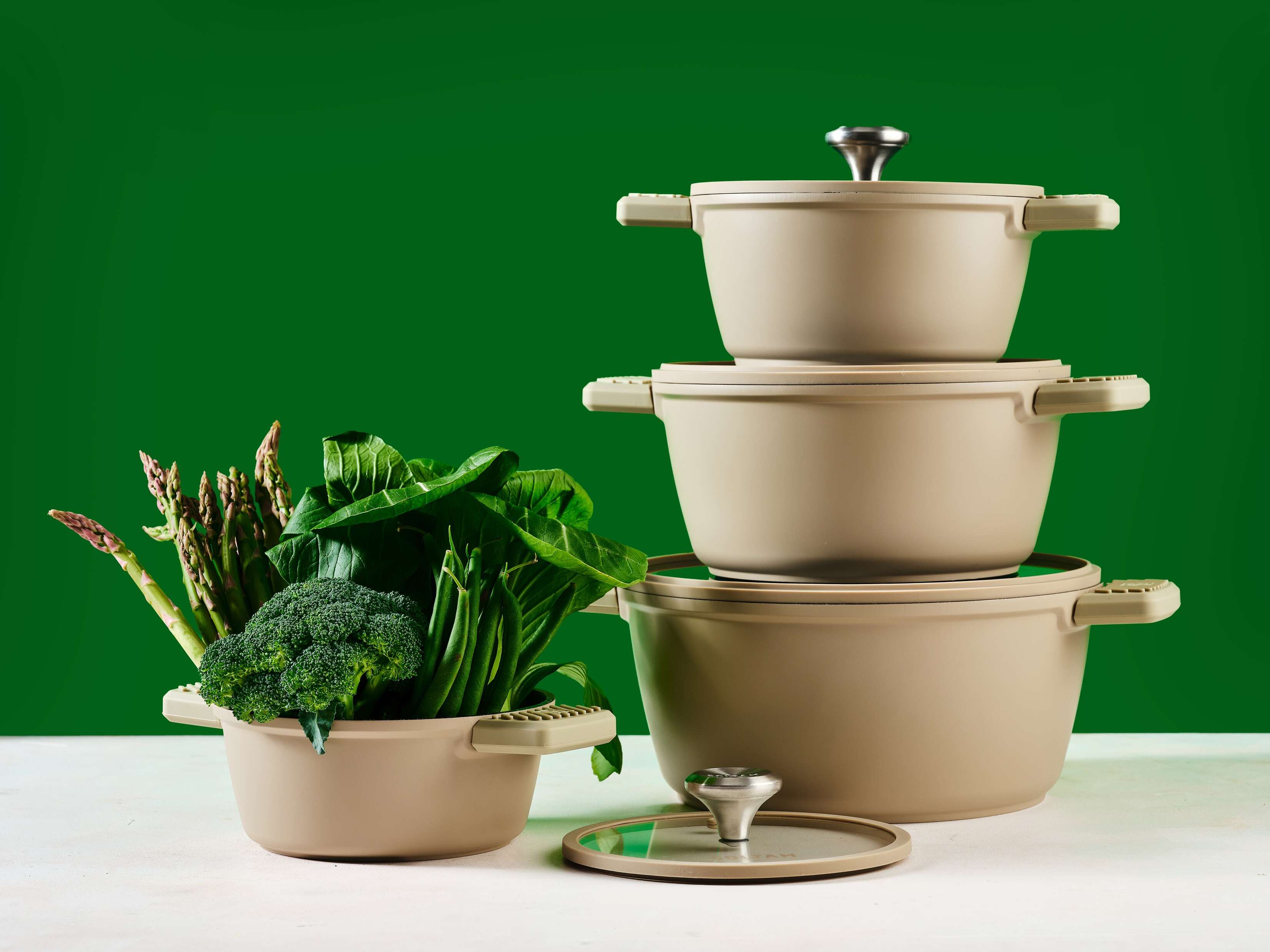 סדרת NUDE מבית סולתם | גיל אבירם