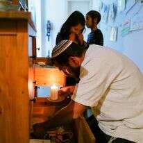 בדיקת חמץ | Michael Giladi/Flash90