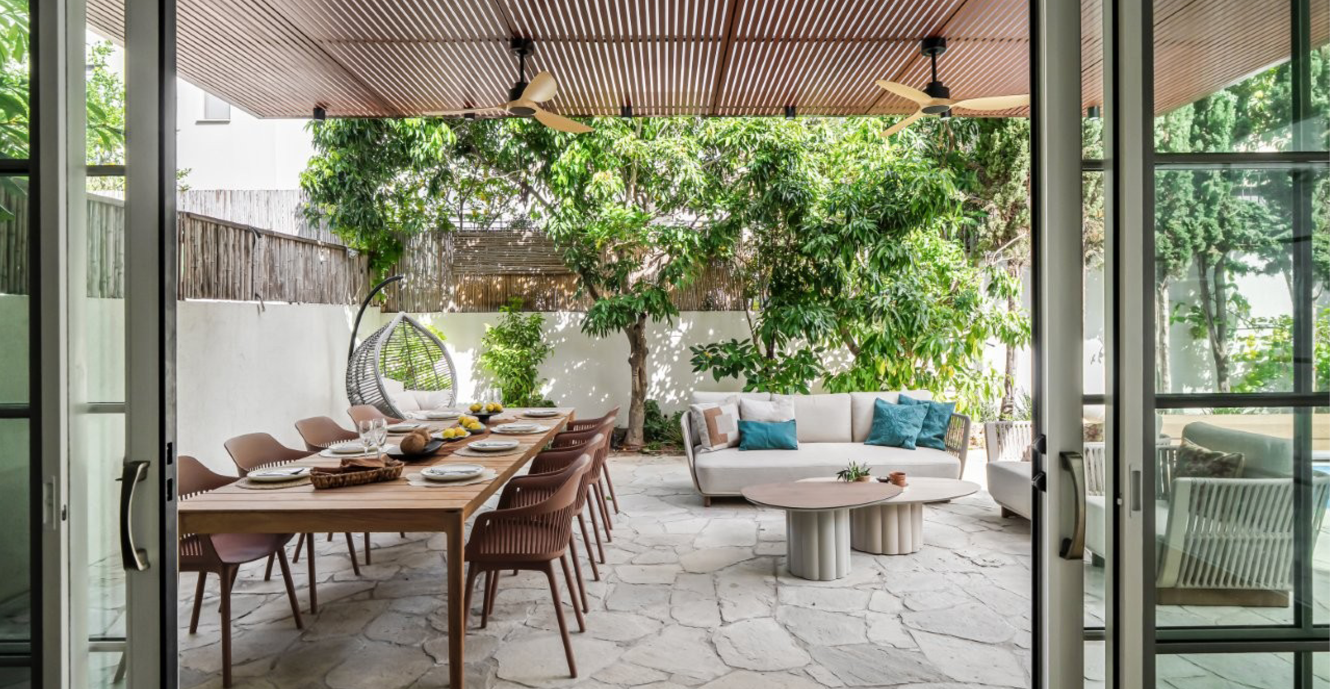 החצר אחרי | הלל אדריכלות, צלם מאור מויאל החצר אחרי | הלל אדריכלות, צלם מאור מויאל