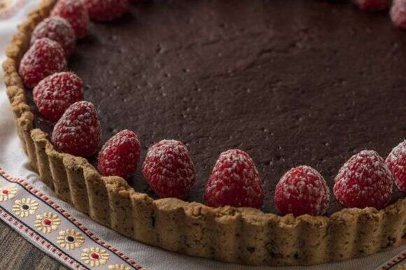 טארט שוקולד עשיר לפסח (ללא קמח) | Goran Kosanovic for The Washington Post.