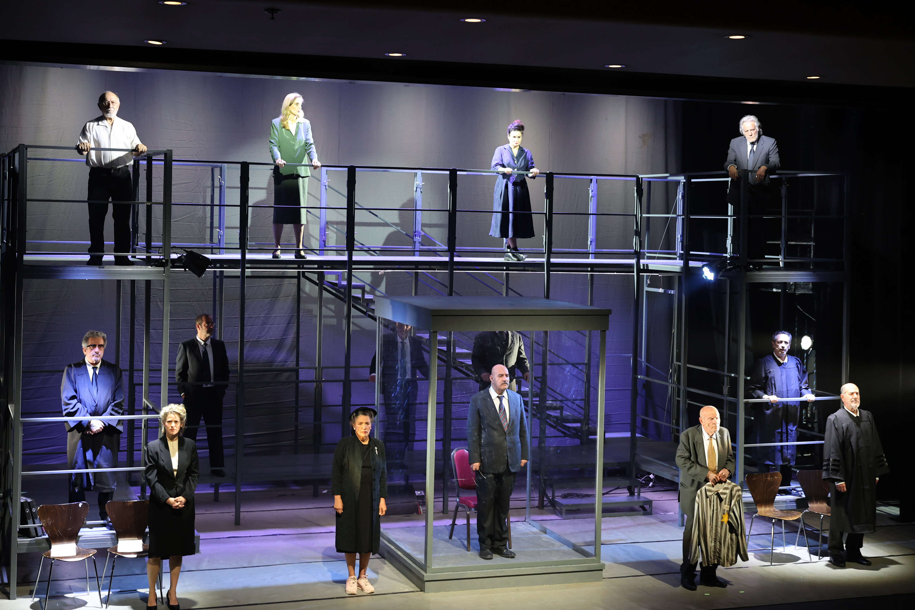 שחקני התיאטרון בחזרות להצגה "אייכמן" | איציק בירן שחקני התיאטרון בחזרות להצגה "אייכמן" | איציק בירן