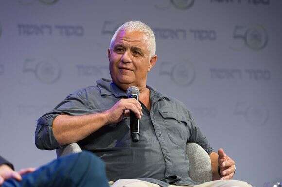 אלוף במיל' מוטי אלמוז | לירון מולדובן