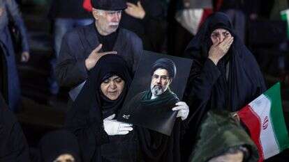 איראנים תומכי משטר בצעדת תמיכה בטהרן | AFP