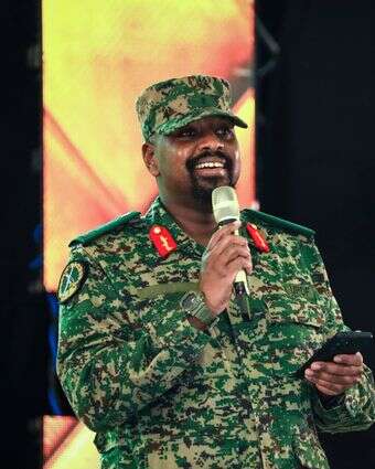 גנרל מוהוזי קיינרוגבה, מפקד הכוחות המזוינים של אוגנדה בנו של הנשיא יוורי מוסבני | AP