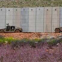 כלי רכב צבאיים נראים לאורך הגבול הישראלי עם לבנון בתוך המלחמה המתמשכת עם איראן וחיזבאללה, 23 במרץ 2026 | איל מרגולין, פלאש 90