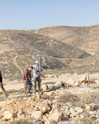 נערי "גדוד העבודה" מגדרים שטח ביו"ש | נעמה שטרן