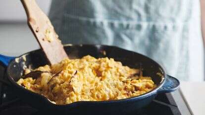 איך מכינים מצה בריי | Cheyenne M. Cohen via AP איך מכינים מצה בריי | Cheyenne M. Cohen via AP