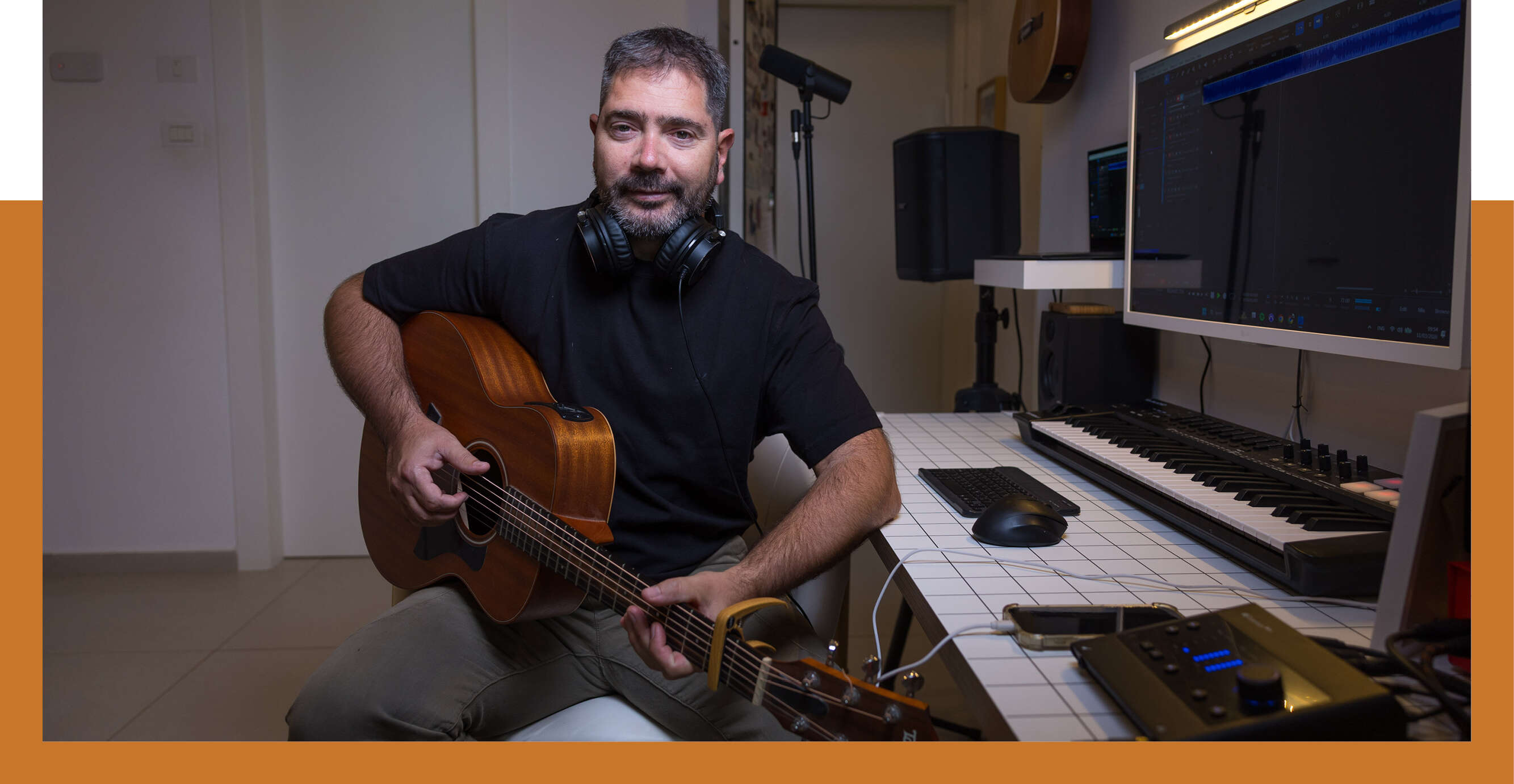 ליאור בר | לירון מולדובן