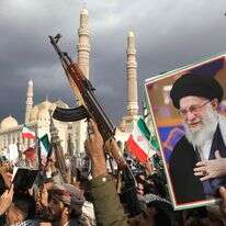 החות'ים בתימן בהפגנת תמיכה במשטר האיראני | EPA