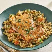 עוף בחרדל דבש עם אורז כרובית | טום מקורקל, עיצוב אוכל מאת ג'ינה ניסטיקו עבור הוושינגטון פוסט עוף בחרדל דבש עם אורז כרובית | טום מקורקל, עיצוב אוכל מאת ג'ינה ניסטיקו עבור הוושינגטון פוסט