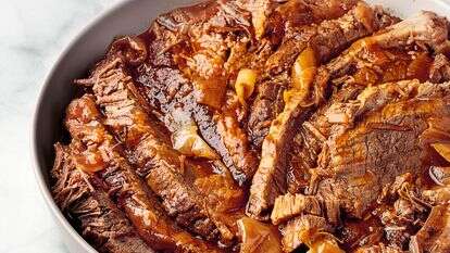 עדיין לא יודעים מה להכין לעיקרית לליל הסדר? זו המנה שלכם | אלכסיי זוזוליה/Voracious דרך AP