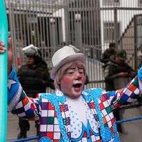 הפגנת הליצנים בבוליביה | AP