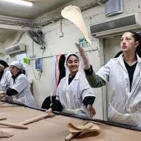 חגיגה ישראלית בדרך לליל הסדר. אפיית מצות במושב קוממיות, 2026 | צפריר אבייב, פלאש 90 חגיגה ישראלית בדרך לליל הסדר. אפיית מצות במושב קוממיות, 2026 | צפריר אבייב, פלאש 90