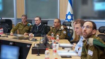 שר הביטחון ישראל כ"ץ בהערכת מצב בבוקר בקריה | אריאל חרמוני, משרד הביטחון שר הביטחון ישראל כ"ץ בהערכת מצב בבוקר בקריה | אריאל חרמוני, משרד הביטחון