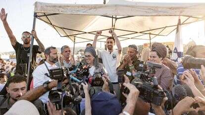 דמעות של אושר על חג חירות שבו גם אבינתן יסב כבן חורין | נעמה שטרן