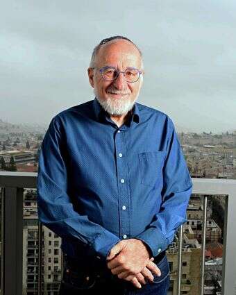 "חשבתי שאוכל לתרום להסרת העננה בפרשת הפצ"רית מעל המערכת". קולה בביתו בירושלים, השבוע | יוסי זליגר