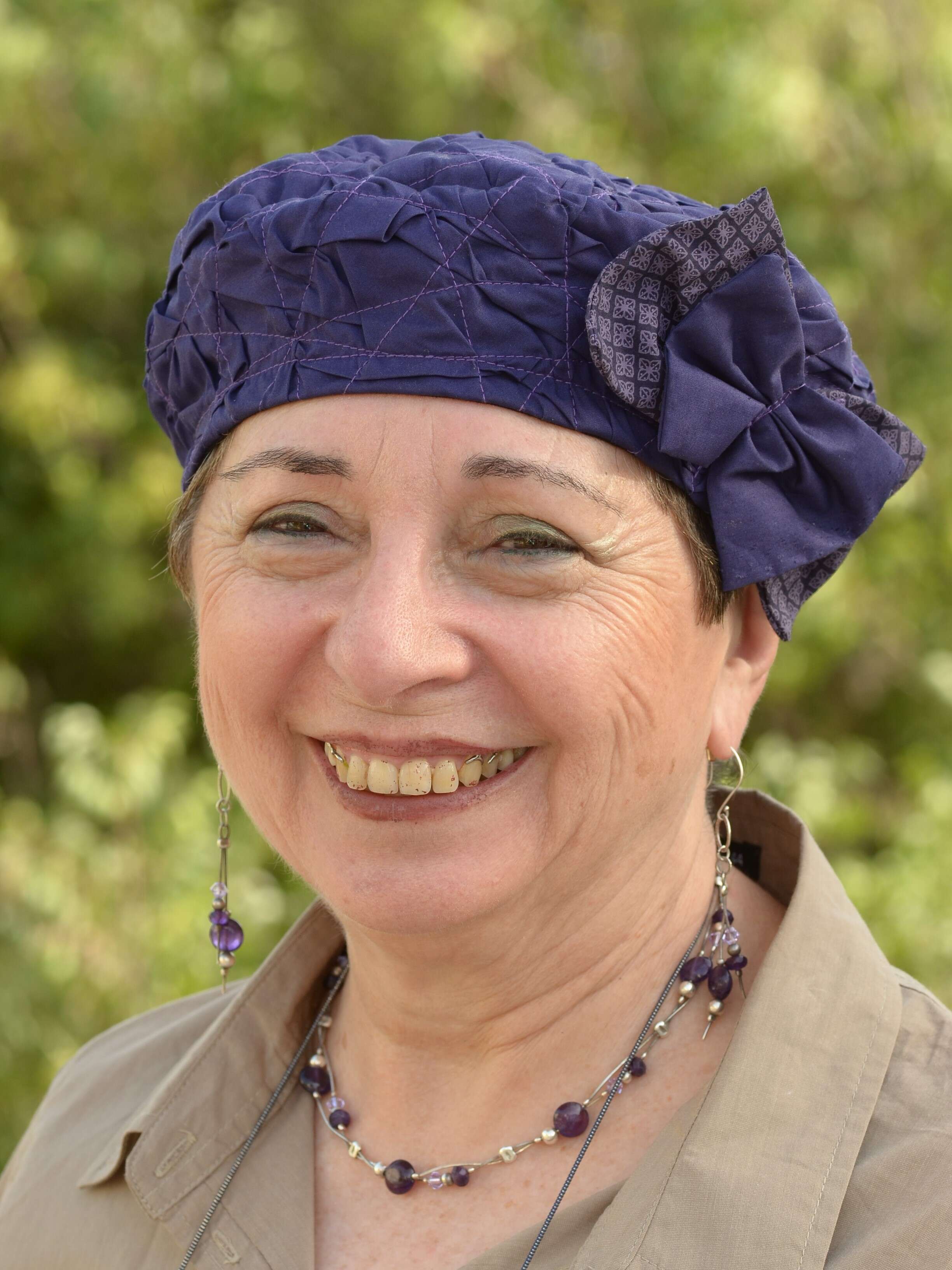 עיניים בורקות ואש פנימית. חיה ברנס | מיכאל לוקסנברג