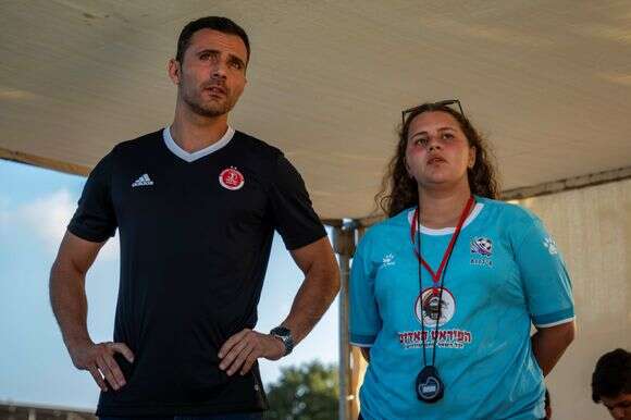 ליגה של גדולים | דונא חוא, יונייטד קינג