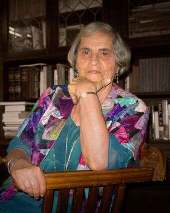 "היא היתה מוקפת באהבה, בהערצה ובחברות מכל הגילים, ואז היא שברה את צוואר הירך". פרופ' רות בן ישראל | אריאלינסון "היא היתה מוקפת באהבה, בהערצה ובחברות מכל הגילים, ואז היא שברה את צוואר הירך". פרופ' רות בן ישראל | אריאלינסון