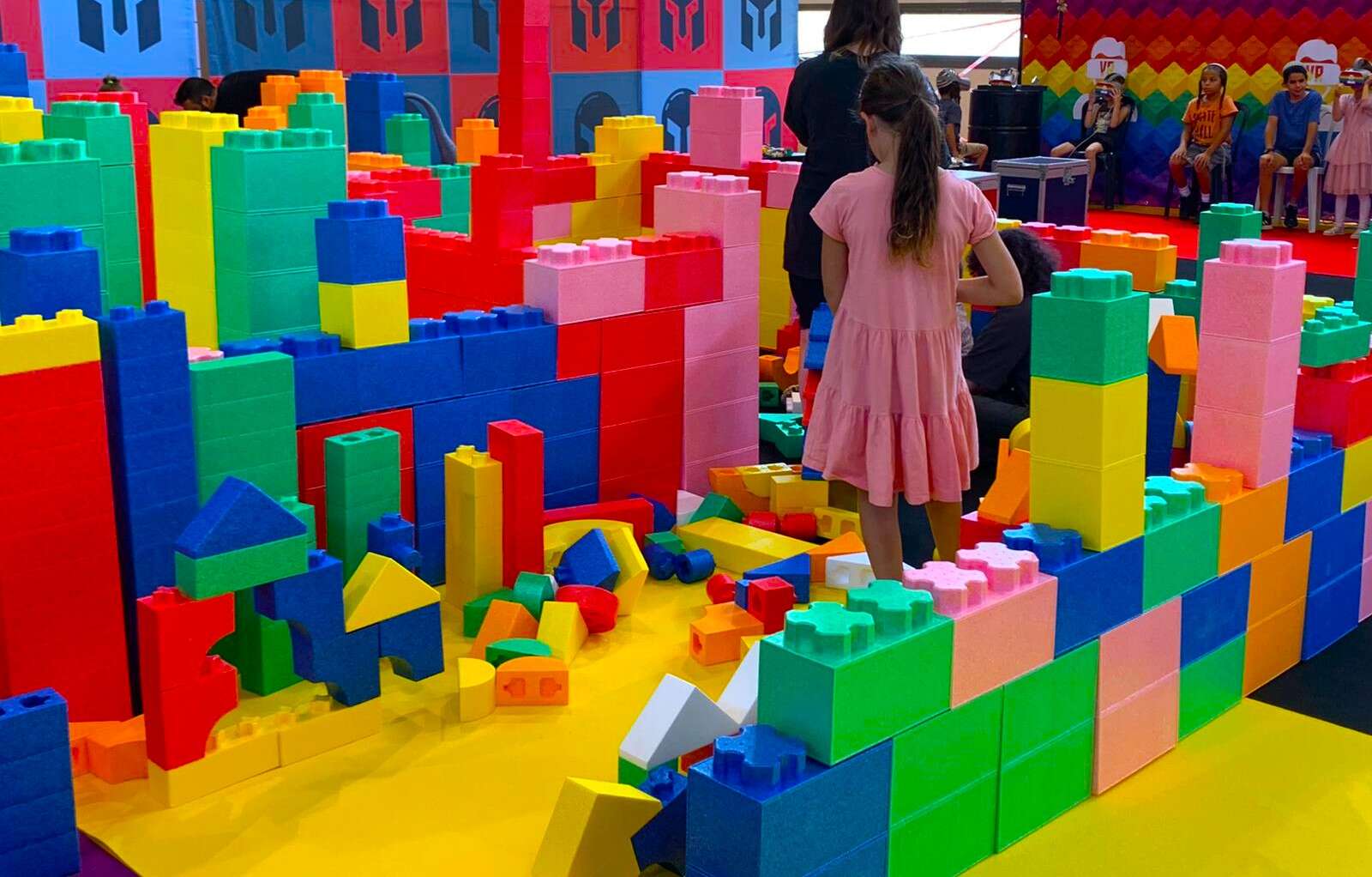 עולם הקוביות ברעננה | אביתר נין