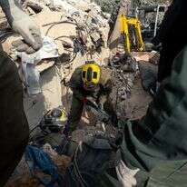 כוחות החילוץ באתר פגיעת הטיל בחיפה | דובר צה"ל