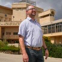 אליאב סמואל, מנכ"ל ישיבת ההסדר קריית שמונה | אייל מרגולין - ג׳יני