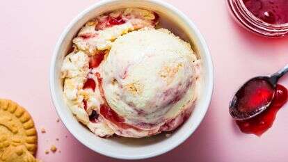 גלידת עוגת תותים | ריי לופז / עבור הוושינגטון פוסט