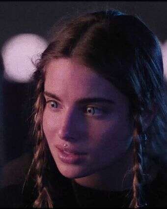 איננה | באדיבות yes