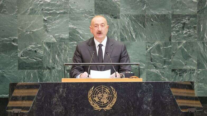 נשיא אזרבייג'ן אילהם אלייב נואם באו"ם, ספטמבר 2025 | גטי אימג'ס