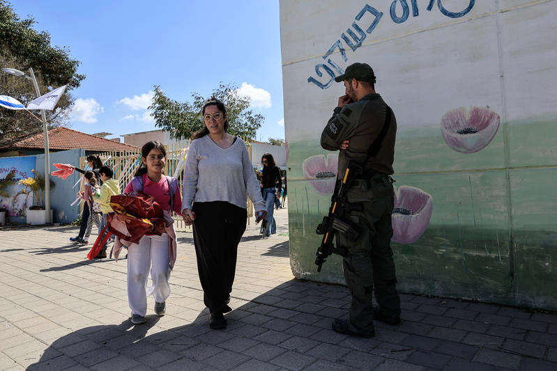 פיקוד העורף: תלמידים בקו העימות לא יוכלו לצאת להפסקה ללא ליווי מבוגר