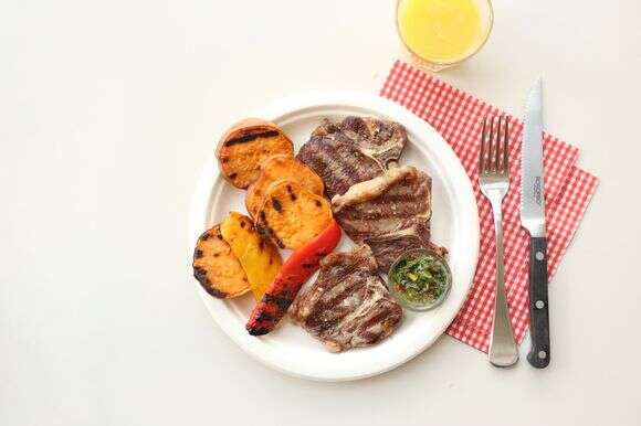 סטייק ברוטב צ'ימצורי | אפרת ליכטנשטט