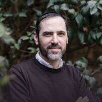 מזמור לאיש בברחו מפני עצמו | נעמה שטרן