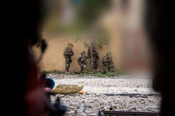 פעילות כוחות אוגדה 98 באזור בינת ג׳בייל, מבצע שאגת הארי, אפריל 26' | דובר צה"ל