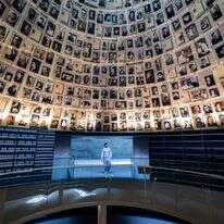 היכל השמות במוזיאון יד ושם | יונתן זינדל, פלאש 90