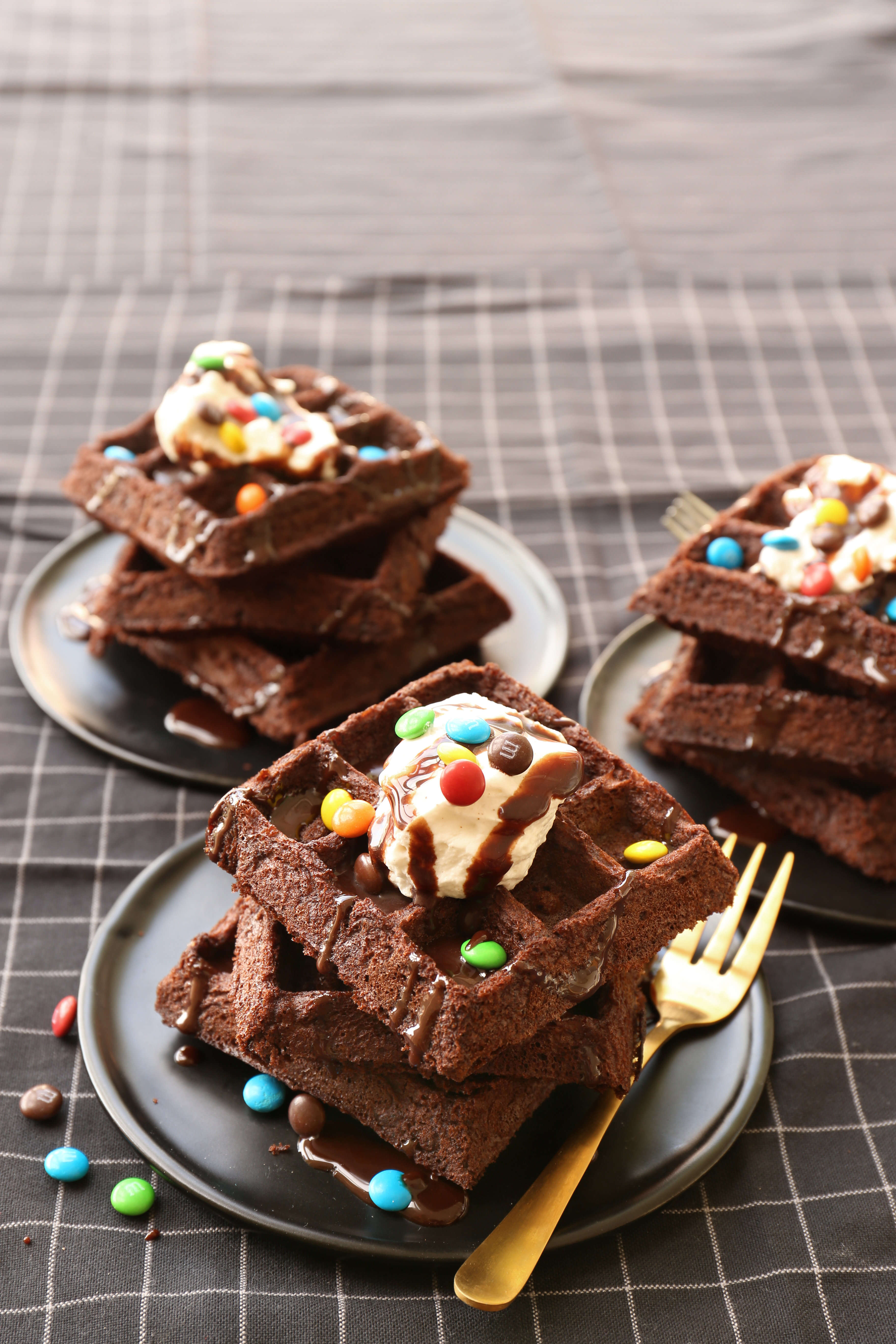 ופל שוקולד עם גנאש | אפרת ליכטנשטט