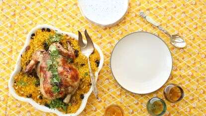 מארחים בשבת? עוף “שיכור” ממולא בשר ובורגול | אפרת ליכטנשטט