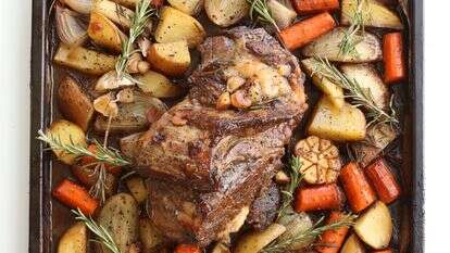 מנה שמרשימה בלי להסתבך: צלי בקר רך במיוחד עם ירקות | אפרת ליכטנשטט