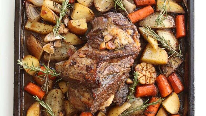 מנה שמרשימה בלי להסתבך: צלי בקר רך במיוחד עם ירקות | אפרת ליכטנשטט