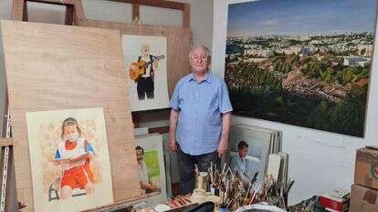 הצייר יצחק פרסבורגר בסטודיו שלו | באדיבות המשפחה הצייר יצחק פרסבורגר בסטודיו שלו | באדיבות המשפחה